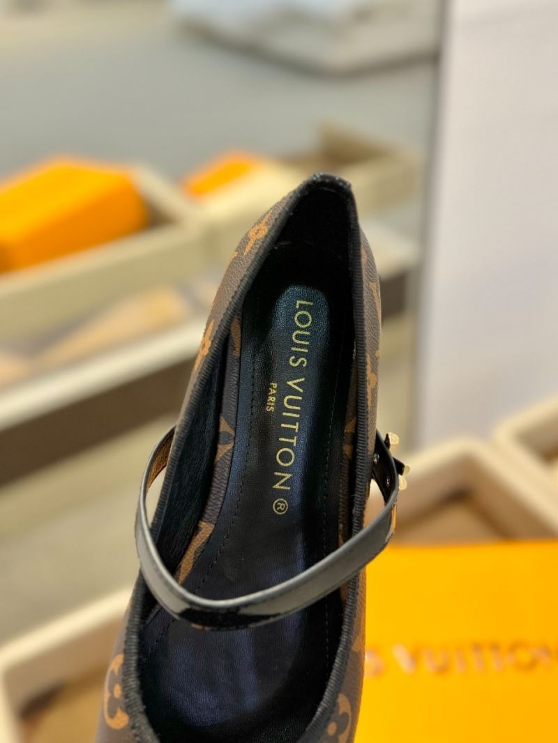 Louis Vuitton Flat Shoes